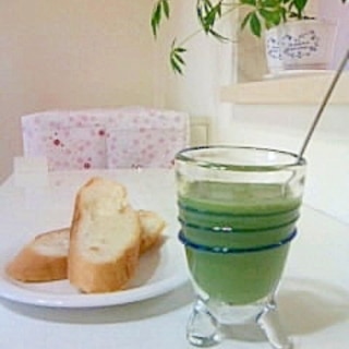 青汁と牛乳de♪緑のミルクジャム♪
